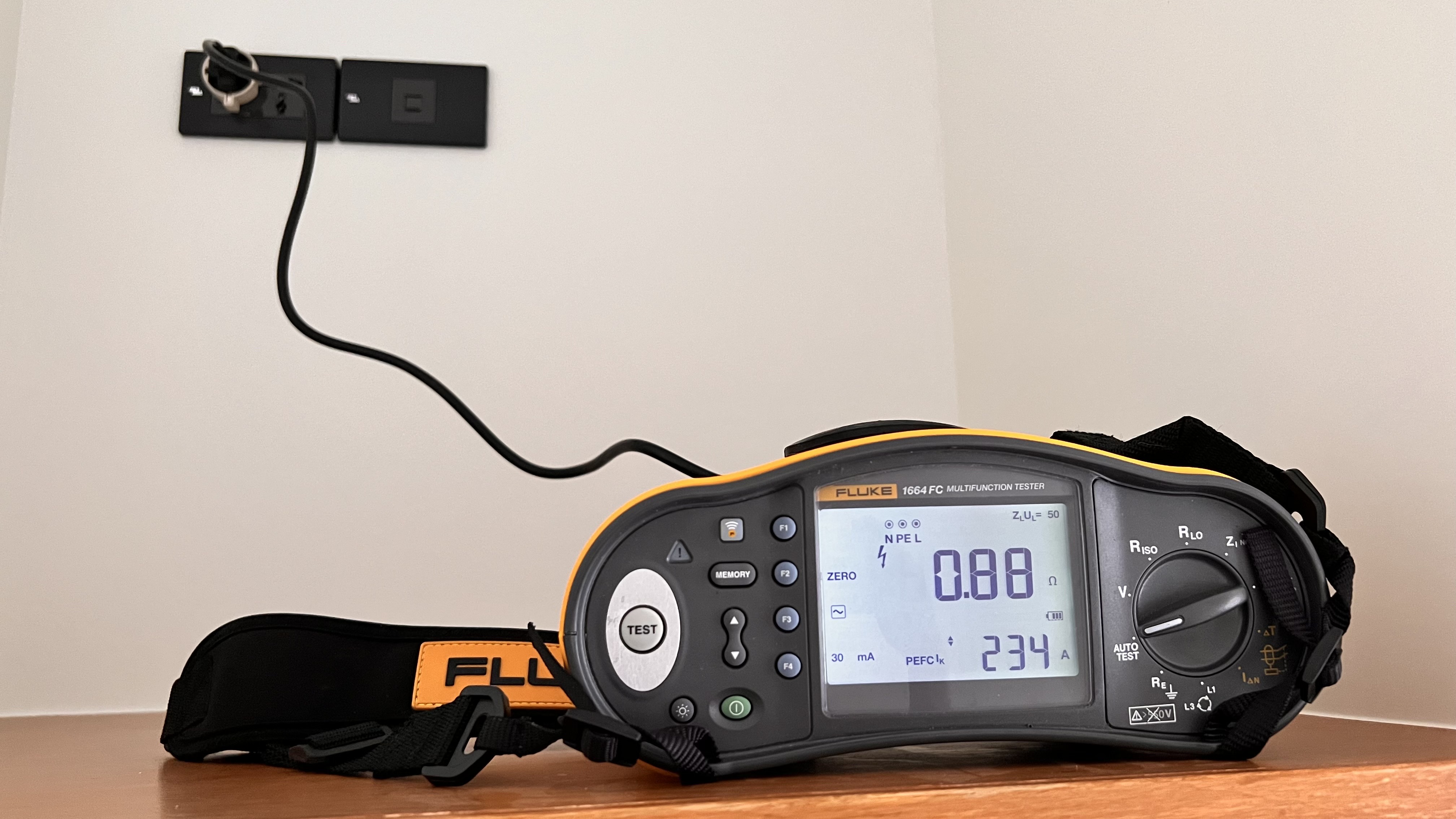 Fluke Loop Impedance Tester